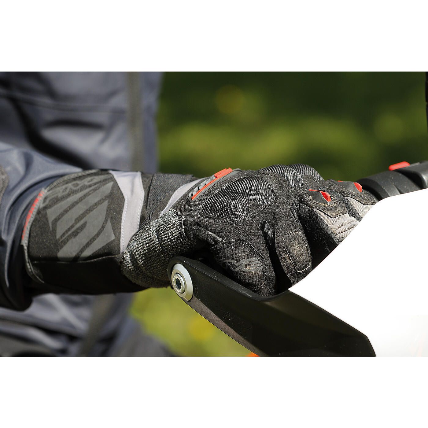 Five TFX2 WP Gloves