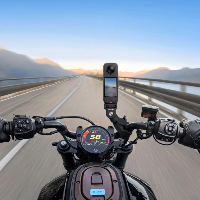 Insta360 X4 Motorcycle Bundle with Memory Card