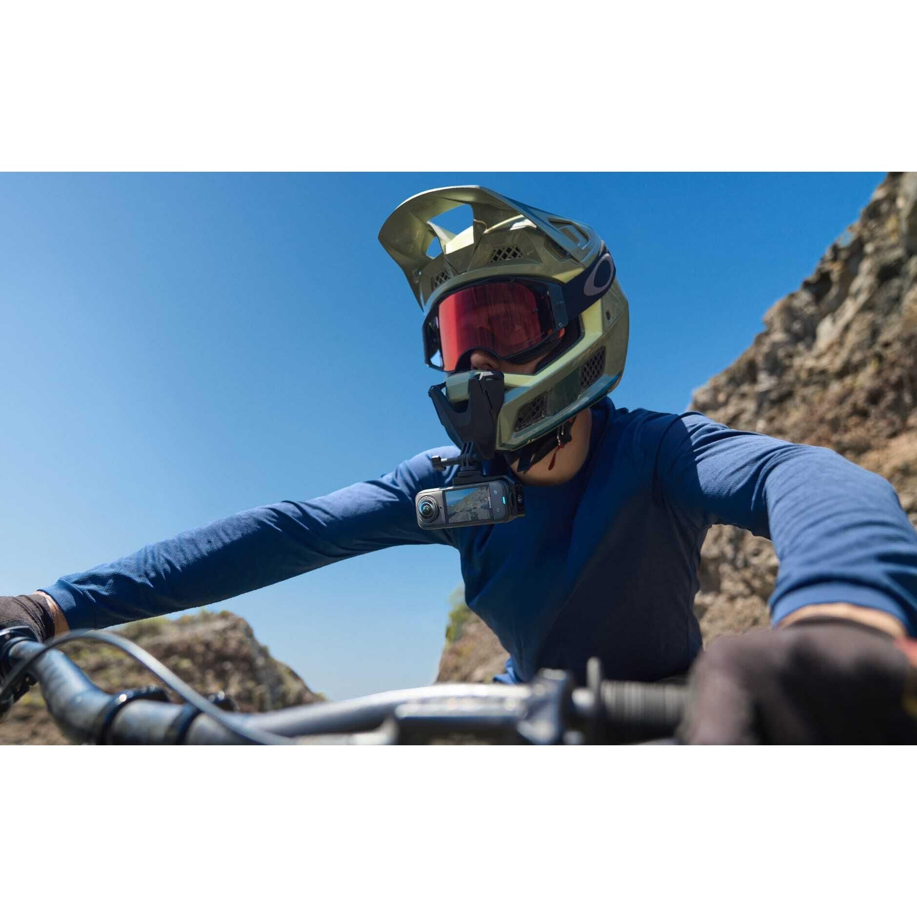 Insta360 X5 Motorcycle Bundle